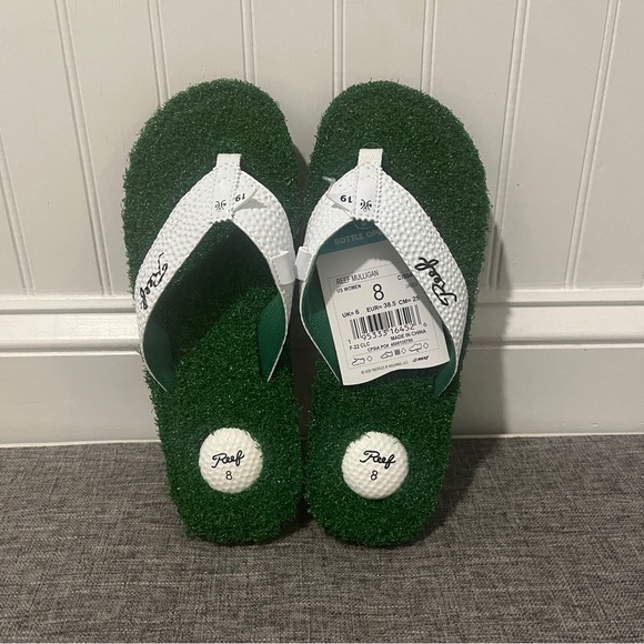 REEF Mulligan Turf Golf Flip Flops 19th Green WOMENS w/Bottle Openers NEW - Picture 1 of 12